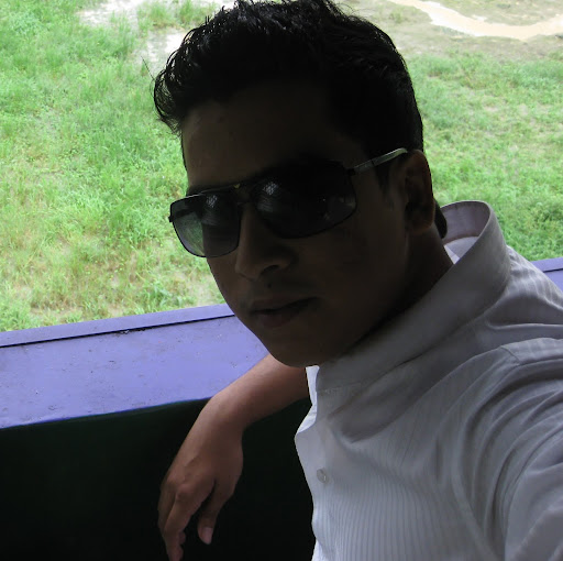 Iqbal Khan Photo 35