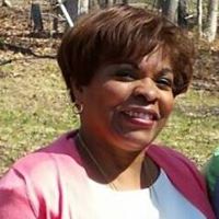 Janice James Photo 32