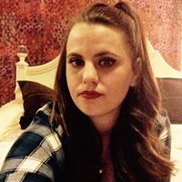 Stephanie Hewitt Photo 10