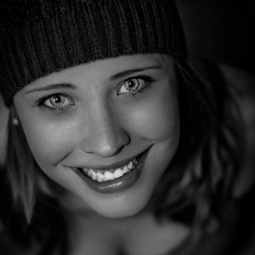 Stephanie Hitchcock Photo 29