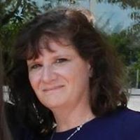 Suzanne Hart Photo 31