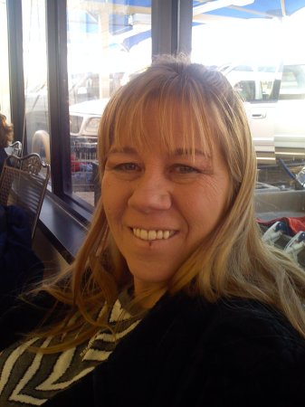 Ellen Edwards Photo 28