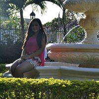 Julia Gomez Photo 20