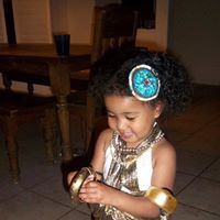 Nicole Swann Photo 7
