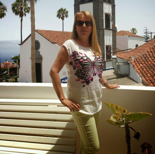 Antonia Chavez Photo 13
