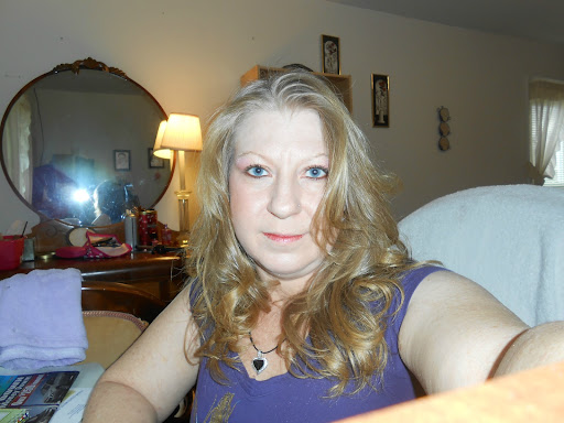 Kelly Hay Photo 3
