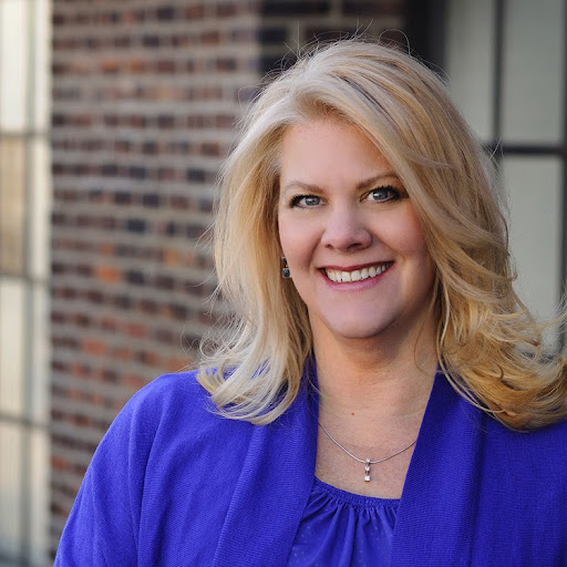 Lori Kennedy Photo 36