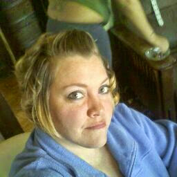 Lisa Benz Photo 10