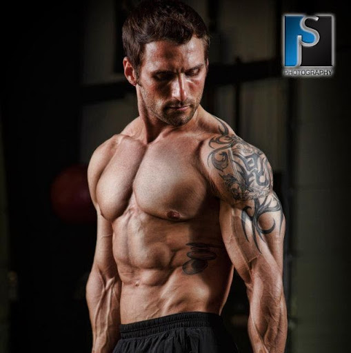 Tyler English Photo 4