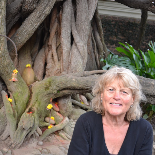 Pauline Higgins Photo 20