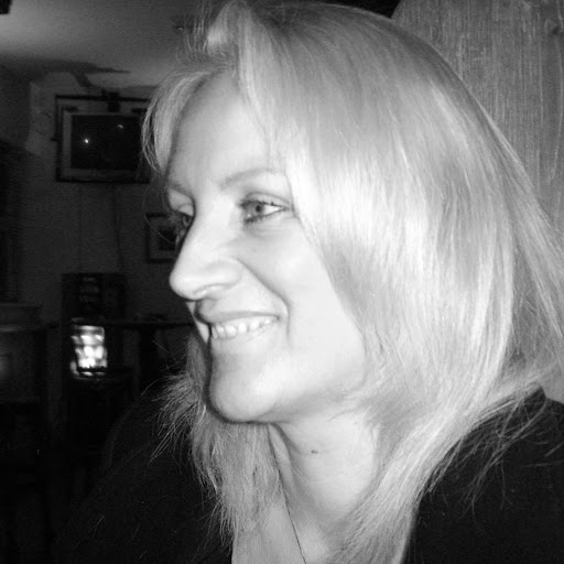 Pauline Taylor Photo 38