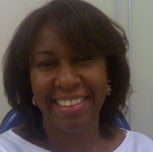 Angela Santos Photo 21