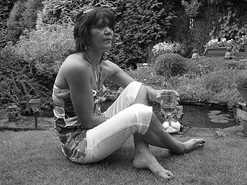 Julie Needham Photo 34