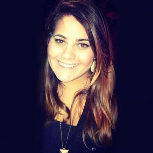Emily Sanders Photo 38