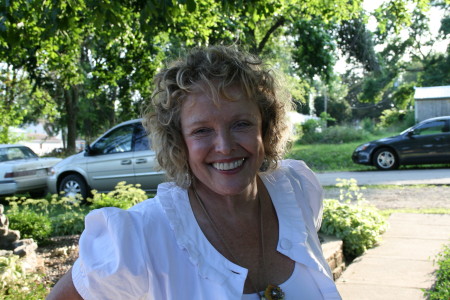 Julie Peterson Photo 31