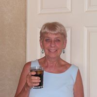 Sandy Landers Photo 29