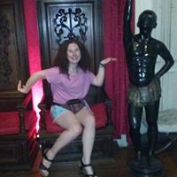 Laura Mahony Photo 7
