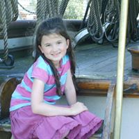Emily Sanders Photo 42
