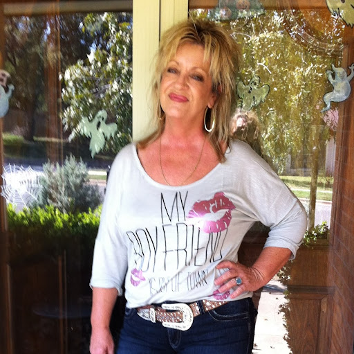 Diane Wyatt Photo 28