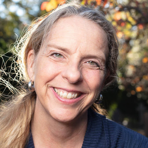 Jennifer Platt Photo 32