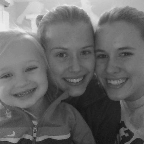 Christina Erickson Photo 25