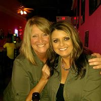 Dina Gray Photo 16