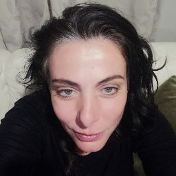 Paula Newton Photo 9
