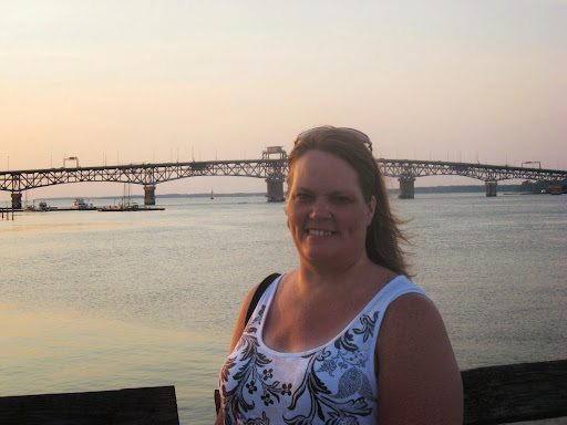 Stephanie Hartman Photo 43