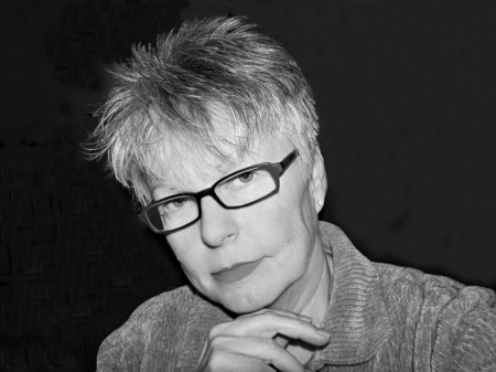 Darla Anderson Photo 7