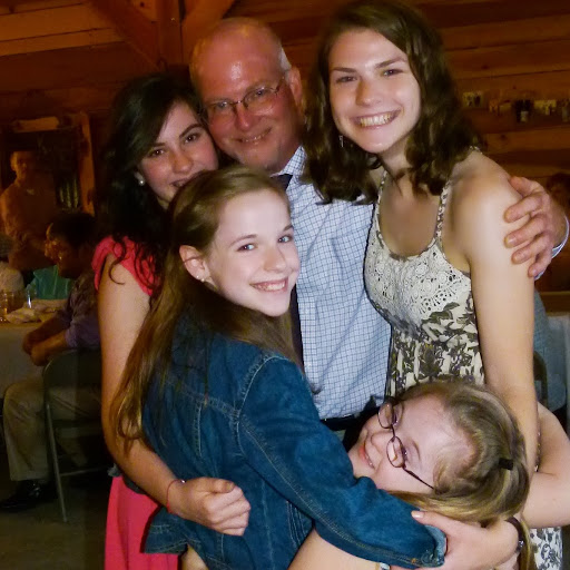 Abigail Sanders Photo 7