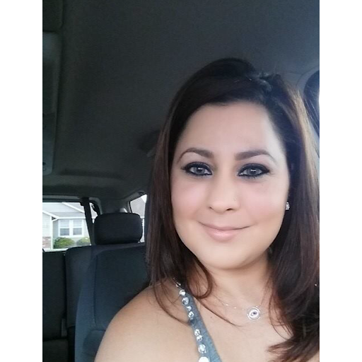 Amy Vazquez Photo 25