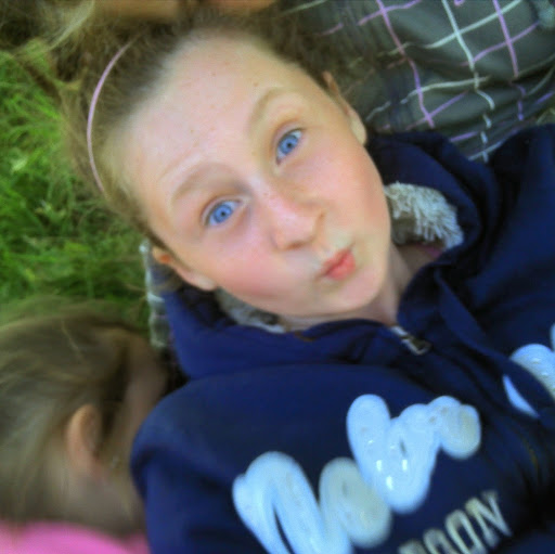 Shauna Hogan Photo 23