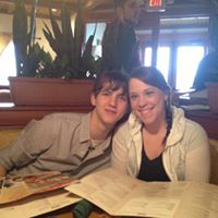 Rebecca Woods Photo 9