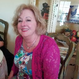 Linda Hastings Photo 31