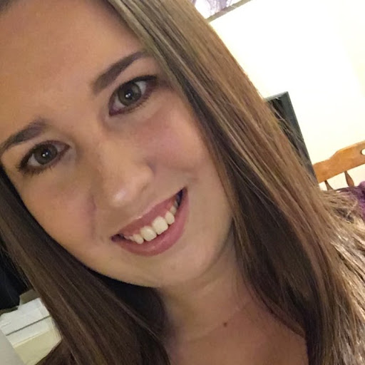 Erin Lang Photo 35