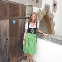 Stephanie Busch Photo 14
