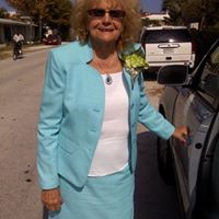 Shirley Watts Photo 30