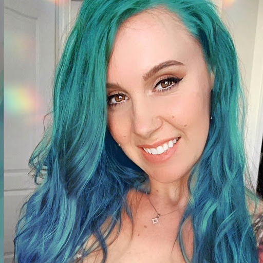 Sarah Edge Photo 3