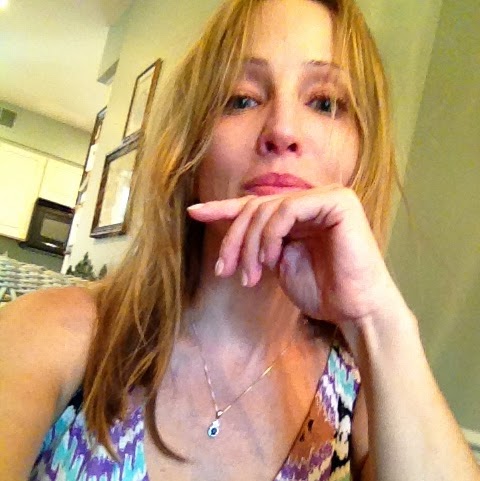 Robin Beatty Photo 26