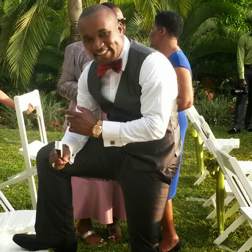 Andre Edwards Photo 16