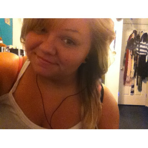 Allie Robinson Photo 12