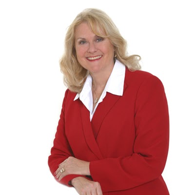 Linda Quinn Photo 17