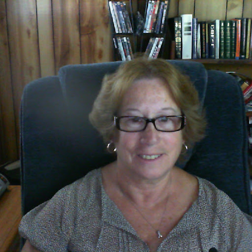 Linda Garland Photo 19