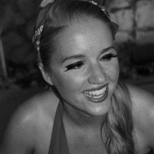 Sarah Bacon Photo 34