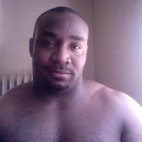 Louis Powell Photo 32