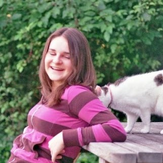 Melanie Pierce Photo 32