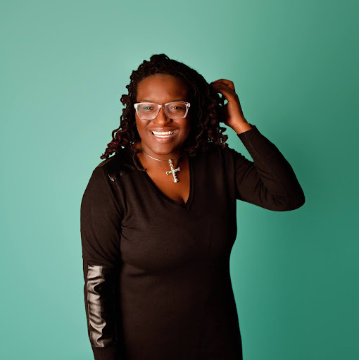 Desiree Jones Photo 35