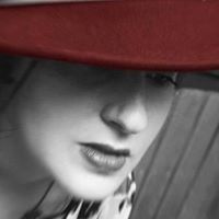Emily Tuttle Photo 15