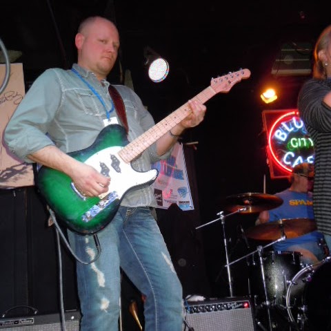 Scott Moyer Photo 37