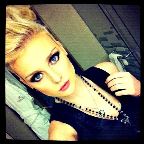 Lilly Cruz Photo 33
